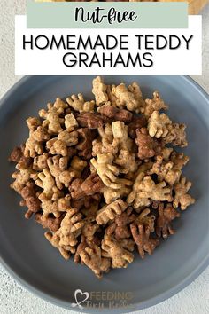 These homemade teddy grahams are a simple-to-make take on the store-bought classic. They are sweetened with maple syrup, can be customized with different flavors, and are made with simple ingredients you likely have on hand! Teddy Grahams Recipe, Graham Recipe, Recipe With Honey, Fudge Stripe Cookies, Baby Meals, Teddy Grahams