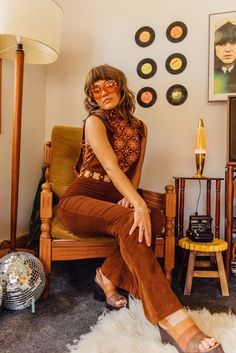 Disco Photoshoot, 70s Photoshoot, 70s Inspired Outfits, Retro Photoshoot, 70s Photos, Outfits 70s, 60s 70s Fashion, Retro Girl, 70s Inspired Fashion