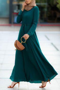 Be Friendly, Abaya Design, Turkish Dress, Modest Maxi Dress, Muslimah Outfit, Hijab Designs, Kaftan Abaya, Modest Maxi, Islamic Dress