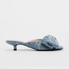 Velvet Kitten Heel Mules. Bow Detail At Front. Squared Toe. Heel Height: 1.6 Inches (4 Cm) Blue Spring Formal Denim Heels, Hot Pink High Heels, Blue Shoes Women, Metallic High Heels, Velvet Mules, Zara Heels, Mesh Heels, Lace Up High Heels, Pink High Heels