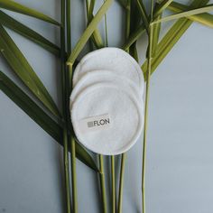 FLON reusable make-up removal pads are made of bamboo terry cloth. An eco-friendly alternative to single-use pads destined for landfills Bamboo is the fastest-growing plant on earth and requires less water to grow, it is soft and gentle on your skin. Bamboo fibers are anti-fungal so you can be sure you are not adding nasties to your skin. The pad has a toweling feel to it, gentle on your skin, and a perfect alternative to non-reusable pads. Made of 80% Bamboo and 20% Cotton Size: Bamboo Cotton P Reusable Makeup Remover Pads, Makeup Towel, Facial Cleansing Wipes, Reusable Pads, Soap Pouches, Soap Bag, Reusable Pad, Exfoliating Soap, Makeup Remover Pads