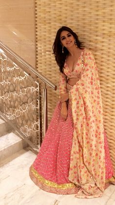 @taajshoker Kriti Karbandha, Desi Couture, Indian Outfits Lehenga, Kriti Kharbanda, Lehnga Dress, Red Lehenga, Traditional Indian Outfits