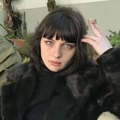 Alice Pagani, Pansy Parkinson, Shotting Photo, Girl Icons, Dark Hair, Aesthetic Girl, Pretty Woman, Hair Inspo