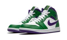 Air Jordan 1 Mid "Aloe Verde/Court Purple" - 554724 300 - 2020 Nike X Travis Scott, Jordan Model, Nike Air Jordan 1 Mid, Baskets Nike, Incredible Hulk, Nike Air Huarache, Nike Air Max Plus, Air Huarache, Nike Air Jordan 1