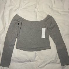 Comfy, Trendy, Brand New!! Gray Long Sleeve Top For Day Out, Gray Fitted Tops For Day Out, Gray Fitted Top For Day Out, Urban Outfitters Crop Top For Fall, Urban Outfitters Fall Crop Tops, Urban Outfitters Stretch Long Sleeve Crop Top, Fitted Tops For Day Out By Urban Outfitters, Dark Fits, Better Cr Dr