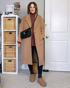 Casual winter fashion finds, winter outfit ideas, winter coat, winter style Camel Wool Coat, Coat Winter, Classic Bags