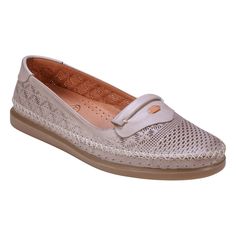 The Ginger Leather Perforated Flats is a true testament to craftmanship and style that seamlessly combines style and comfort. Featuring a perforated leather upper that exudes elegance, these flats are further accentuated by contrast stitching, adding a touch of sophistication to their design. The luxurious leather lining ensures a plush and comfortable fit, while the memory foam insole provides superior cushioning and support. Versatile for any occasion, the Ginger flat is a perfect choice for b Beige Leather Flats With Perforated Toe Box, Leather Slip-on Flats With Perforations, Ginger Women, Refined Fashion, Arabian Horses, How To Make Shoes, Perforated Leather, Leather Flats, Loafers For Women