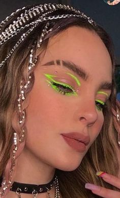 Edc Makeup, Festival Make Up, Concert Makeup, Party Make-up, Rave Looks, Neon Makeup, Graphic Makeup, Rave Makeup, Green Eye