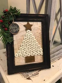 White Button Crafts Ideas, Christmas Button Tree, Button Crafts For Christmas, Button Christmas Tree Picture, Crafts Using Buttons, Button Art Christmas, Crafts With Buttons