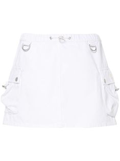 white cotton denim D-shape silver-tone hardware two side cargo pockets logo patch to the side thigh-length elasticated drawstring waistband White Cotton Mini Cargo Skirt, Casual White Cargo Skirt, White Cotton Mini Skirt With Pockets, White Cotton Cargo Skirt With Pockets, Casual White Cotton Cargo Skirt, Summer White Cargo Skirt With Pockets, Mini Skirt White, Cargo Mini Skirt, Denim Cargo