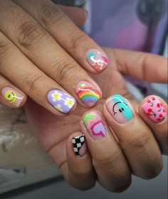 Daycare Nail Ideas, Kids Shellac Nails, Quirky Nails, Multicolored Nails, Natural Nail Designs