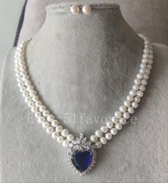 Jewelry: cultured fresh water pearl, zirconia, can make red, blue , purple color Size: pearl size 6-6.5m; heart pendant size: total height 36mm, width 25mm. Bead size: about 16*16 mm Length: you can choose your favorite length, other length please contact me! Handwork: knotted between every 2 pearl beads Shipping: I will send out your order in 1-5 business days. Usually will take about 20-50 business days. As seller, I really hope you will receive your parcel the earlier the better. Best regards! Pearl Wedding Necklace, Bride Necklace, Gold Necklace Indian, Buy Pearls, Pearl Necklace Designs, Pearl Necklace Wedding, Gold Necklace Set, Necklace Pearl, Gold Earrings Designs