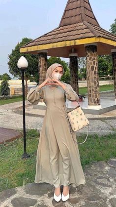 Kondangan Outfit Hijab Fashion Simple, Dress Bridesmaid Hijab Simple, Dress Kondangan Simple, Dress Hijab Simple, Warna Sage, Simple Silk Dress, Outfit Ideas Muslim, Mix And Match Outfits Hijab