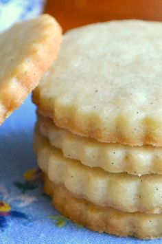 a stack of cookies sitting on top of a blue plate