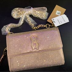 Steve Madden Wallet Bag In Gold, Brand New Rectangular Evening Bags With Card Slots, Evening Crossbody Bag With Card Slots, Gold Clutch Bag With Card Slots, Gold Evening Bag With Card Slots, Gold Crossbody Wallet For Evening, Steve Madden Wallet, Steve Madden Bags, Wallet Bag, Cute Bags