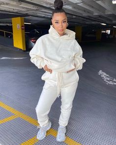 Solid Color Long Sleeve Hoodie Sweatpants Two-piece Set Sweatsuit Outfits, Sweatsuit Set, Hoodie And Sweatpants, Estilo Chic, Parking Garage, Tracksuit Women, Jogger Set, Casual Sets, Style Chic