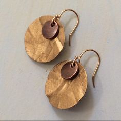 New Handcrafted Earrings Dimensions: 1.3” L With Hooks/ 0.7”W Gold Plated Ear Wire Hook Copper Tone Brass Disc Accent Lightweight Gold Finished Wrinkled Hammered Disc Bundle Up And Save Even More. Fast Shipping Gold Round Soldered Earrings, Gold Round Earrings With Soldered Details, Everyday Soldered Drop Earrings, Gold Bead Earrings, Peach Earrings, Malachite Earrings, Carnelian Earrings, Cactus Earrings, Disc Earrings