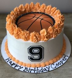 Basketball Cakes, Basketball Birthday Cake, Savory Cakes, Basketball Cake, Hummingbird Cake, Sport Cakes, Basketball Party, Basketball Birthday, Cake Pop Recipe