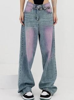 𝔇𝔢𝔱𝔞𝔦𝔩𝔰: Style: Y2k, Vintage, Streetwear Material: Denim With their soft purple distressed color and wide-leg silhouette, these pants are the epitome of cool and casual style. Enjoy free shipping with a purchase of over 80$ Model wears m with 5'5, 108 lb SIZE LENGTH WAIST HIPXS 09 in 24 in 34 inS 40 in 25 in 35 inM 40 in 27 in 37 inL 41 in 28 in 38 inXL 41 in 30 in 40 inXXL 42 in 31 in 42 inItem measured by hands may have 1-2 in differences.SIZE LENGTH WAIST HIPXS 100 cm 60 cm 86 cmS 101 cm 6... Baggy Jeans For Women, Ripped Denim Pants, Denim Decor, Oversized Jeans, Long Trousers, Soft Purple, Streetwear Y2k, Crop Top Sweater, Ripped Denim