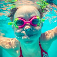 Portrait Underwater, Swimming Cartoon, Underwater Dogs, Happy Portrait, Underwater Portrait, Happy Child, Underwater Painting, Underwater Art, Happy Photography