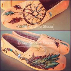 Sweet Dreams' Dreamcatcher Toms Shoe by KayKreativeStudio on  etsy... I'm in love Dictionary Quotes, Wooly Socks, Sparkle Princess, Toms Shoes Women, Painted Toms, Toms Flats, Cheap Toms Shoes, Vanessa Jackman, Disney Toms