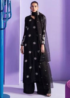 Black silk long kameez has beautiful beads and sequin embroidery motifs over the front and full embroidered sleeves with Palazzo pant with matching embellished orgenza dupatta  ✨This dress can be customise in any other colour and in all size. ✨We use high quality fabric and threads for embroidery.You won't face any problem in future regarding fading of colour or anything. ✨There may be slight colour difference due to high camera resolution and other filters. Care Instructions Dry clean only Hand Embroidered Dress, Kurti Palazzo Set, Embroidered Salwar, Kurti Palazzo, Set Plus Size, Black Silk Dress, Palazzo Set, Indian Dress, Silk Dupatta