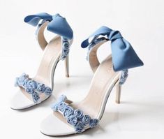 Hak Tinggi, Wedding Shoes Comfortable, Wedding Boots, Groom Shoes, Shoes Heels Classy, Cinderella Shoes, Stunning Shoes