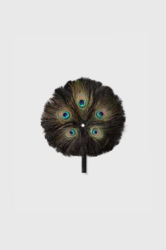 Shop 1920s Feather Fan - 1920s Feather Bouquet Fan | BABEYOND Flapper Costume Ideas, 1920s Fashion Party, Roaring Twenties Party, Look Gatsby, 1920s Flapper Costume, Flapper Outfit, Twenties Party, Flapper Accessories, Feather Bouquet