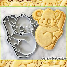 🐨This hand drawn and 3D printed cookie cutter will help you make the cutest koala cookies around! See below for cutter measurements. Our 2 piece cookie cutters have been designed to be simple to use with an outer cutter for cutting and an inner embosser for stamping out details. Use the stamper lines as a guide for piping your frosting after baking, or you can just leave them unfrosted. The choice is up to you. Would also make a great fondant press for a whole range of baked and/or craft goodie Cute Australian Animals, Cute Koala Bear, Fondant Tools, Cute Koala, Animal Cookies, Australian Animals, Baking Supplies, Koala Bear, Ceramic Pottery