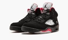 Without a doubt the biggest, most hyped, and now most sought after collaboration sneaker release of 2015, New York’s Supreme joined forces with Jordan Brand for the monumental release of the Air Jordan 5.  This black-based colorway features a nubuck upper with white, red, and metallic silver accents and Supreme’s custom detailing. Supreme Shoes, Jordan V, Red Basketball Shoes, Pretty Sneakers, Jordan 10, Jordan 5 Retro, Shoes Outfit Fashion, Air Jordan 5 Retro, Black Fire