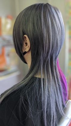 Hair Color Streaks, Hair Inspiration Short, Hair Arrange, Medium Long Hair, Hairdos For Short Hair, Japanese Hairstyle, Hair Affair, Girl Short Hair, Hair Reference