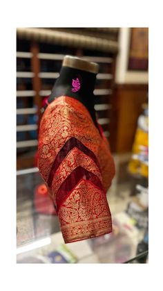 Fancy Blouse Designs Latest, Blows Design, Simple Saree Blouse Designs, Kalamkari Blouse Designs, Pink Blouse Designs, Lace Blouse Design, Blouse Ideas