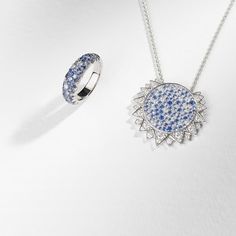 Piaget Jewelry, Sapphire Diamond Pendant, Minimal Accessories, Blue Sapphire Necklace, White Gold Sapphire, White Gold Set, Sapphire Pendant, Sapphire Necklace, Sapphire Diamond