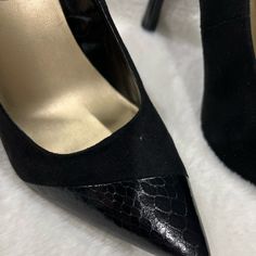 New Guess Black Pumps In Size 7 Formal Snake Print Heels With Pointed Toe, Snake Print Pointed Toe Heels Medium Width, Snake Print Heels With Pointed Toe, Black Snake Print High Heels, Black Snake Print Heels With Round Toe, Guess Shoes, Black Pumps, Snake Skin, High Heels