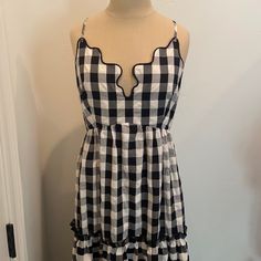 Vici Checkered Dress! This Dress Is Beautiful And Brand New With Tags. Size Medium Spring Plaid Lined Dress, Chic Plaid Cotton Dress, Gingham V-neck Dress For Vacation, Beach Gingham V-neck Dress, Gingham Sleeveless Midi Dress For Day Out, Sleeveless Gingham Midi Dress For Day Out, Summer Plaid Lined Dress, Lined Plaid Summer Dress, Lined Plaid Dress For Summer