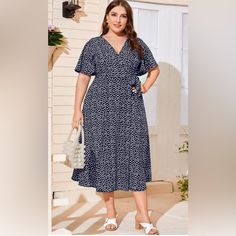 New Pit To Pit 22. Length 49 Material 98 Polyester 2 Spandex Big Size Fashion Dress, Plus Size Spring Dresses, Kaftan Styles, Big Size Fashion, Ditsy Floral Dress, Classy Dress Outfits, Plus Size Vintage, African Fashion Dresses, Ditsy Floral