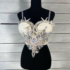 Size 34 B (Bin 3) Mermaid Halloween Outfit, Sabrina Style, Bra Ideas, Beaded Bra, Bead Bra, Girly Clothes, Mermaid Bra, Outfit References, Mermaid Halloween