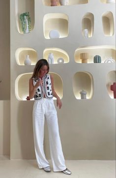 Europe Outfits, Summer Fits, Summer Fashion Outfits, Mode Inspiration, White Pants, Spring Summer Outfits, Outfits Casuales, Summer Looks, Classy Outfits