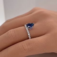 Teardrop Sapphire Minimalist Ring Teardrop Blue Sapphire - Etsy Bosnia and Herzegovina Pear Solitaire Ring, Ring Teardrop, Blue Sapphire Ring, Man Made Diamonds, Minimalist Ring, Blue Sapphire Rings, Gold Decor, Minimalist Rings, Recycled Sterling Silver