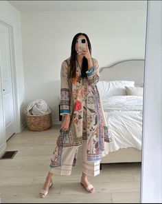 Pakistani Kurta, Maxi Dress Designs, Oversized Puffer, 2024 Outfits, Style Guru