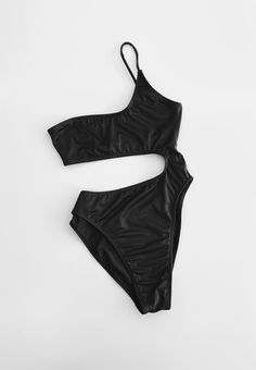 Coehlo One Piece Black in miami Black One Pieces For Beach Season Swimming, Black Beachwear One Piece For Swimming, Black Pool Bodysuit With Lined Body, Black Lined Bodysuit For Pool, Black Lined Swimwear For Pool, Black One-piece Swimwear With Lined Body, Black Lined Swimwear For Poolside, Black Lined Bodysuit For The Pool, Black One-piece Bodysuit For Sunbathing