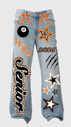 Senior Homecoming Jeans, Senior Scrapbook Ideas, Senior Pants, Graduation Attire