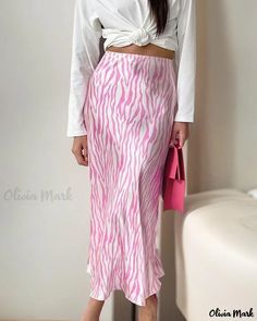 OliviaMark - Jupe mi-longue à taille haute artistiquement conçue avec un imprimé zébré contrasté distinctif Skirt Streetwear, Y2k Skirt, Nature Dress, Striped Midi Skirt, Fishtail Skirt, Skirts Midi High Waisted, Pink Zebra, Fashion Elegant, Satin Skirt