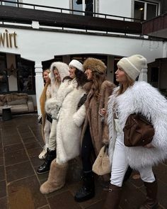 Winter Aesthetic, Inspiration Mode, Minimal Fashion, Fall Vibes, Luxury Lifestyle, Outfit Of The Day, Insta Fashion, Boho Fashion, Fashion Blogger