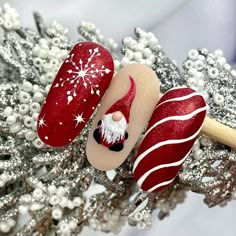 Nome Christmas Nails, Christmas Gnome Nail Designs, Advent Nails, Nailart Winter, Gnome Nails, Nail Noel, Classy Nail Art Ideas, Candy Cane Nails