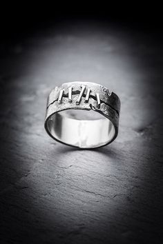 STITCHES ring by missyindustry on Etsy https://www.etsy.com/listing/223878793/stitches-ring Funky Jewelry, Men's Jewelry Rings, Gothic Jewelry, Men's Rings, Handmade Sterling Silver, Cute Jewelry, Silver Band, Metal Jewelry, 3d Print