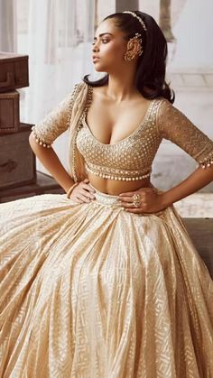 Lengha White, Day Concert Outfit, Golden Lehenga, Brocade Lehenga, Gold Lehenga, Designer Bridal Lehenga Choli, Indian Outfits Lehenga, Lehenga Designs Simple