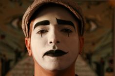 Mimo Male Mime Makeup, French Mime Makeup, Mime Makeup Men, Pantomime Makeup, Face Paint For Men, Creepy Clown Makeup, Mime Face Paint, Clown Halloween Costumes