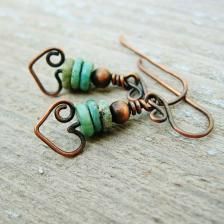 wire wrapped jewelry Ideas, Craft Ideas on wire wrapped jewelry Green Beads, Bear Hug, Work Jewelry, Wire Wrapped Earrings, Beaded Dangle Earrings, Beads And Wire, Wire Earrings