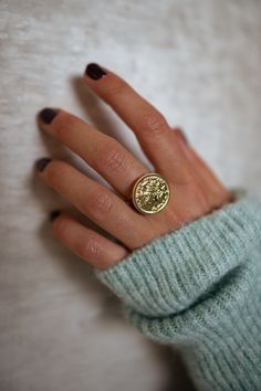 Dainty, unique, adjustable golden ring made out of high-quality stainless steel that features a coin-like pendent on the top. Coin Rings Women, Golden Rings Design For Women, Parisian Women, Golden Ring, Coin Ring, Women's Jewelry And Accessories, Women's Jewelry, Ring Designs, Accessories Design